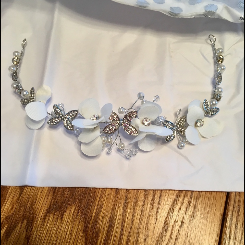 New Flower girls headband.